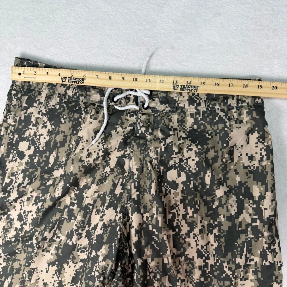 Budweiser Mens XL Digital Camo Board Shorts Green Swim Trunks Logo Mesh Lining